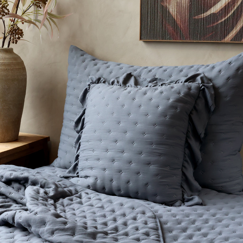 Aix Soft putetrekk med volangkant – Midnight