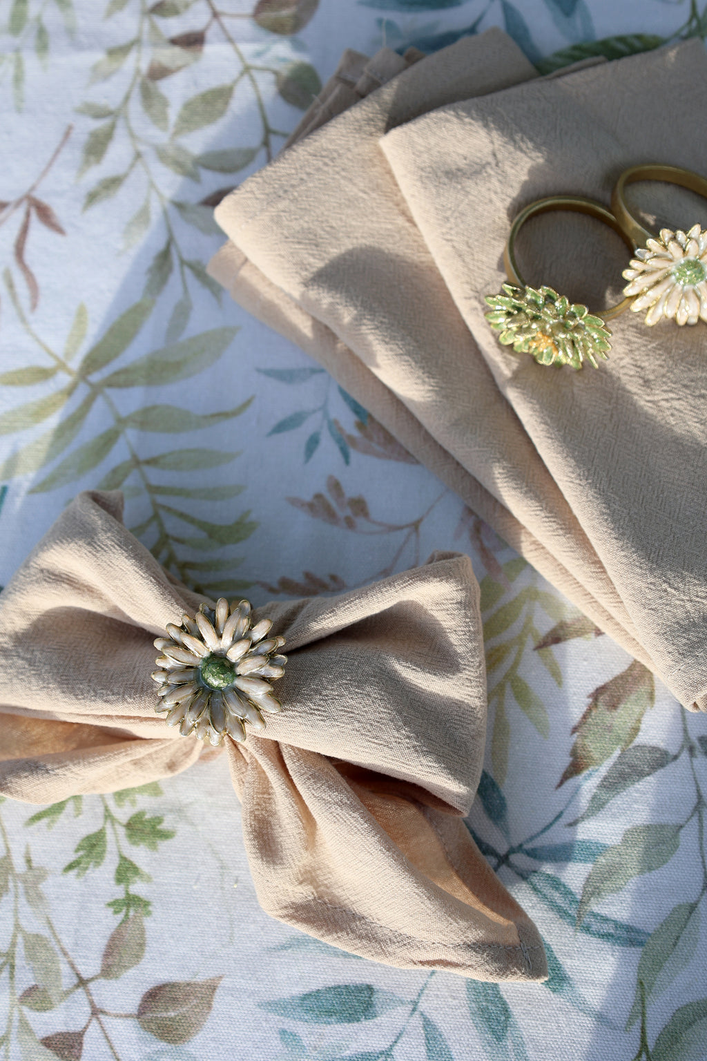 Serviettring med blomst – Antique Verte