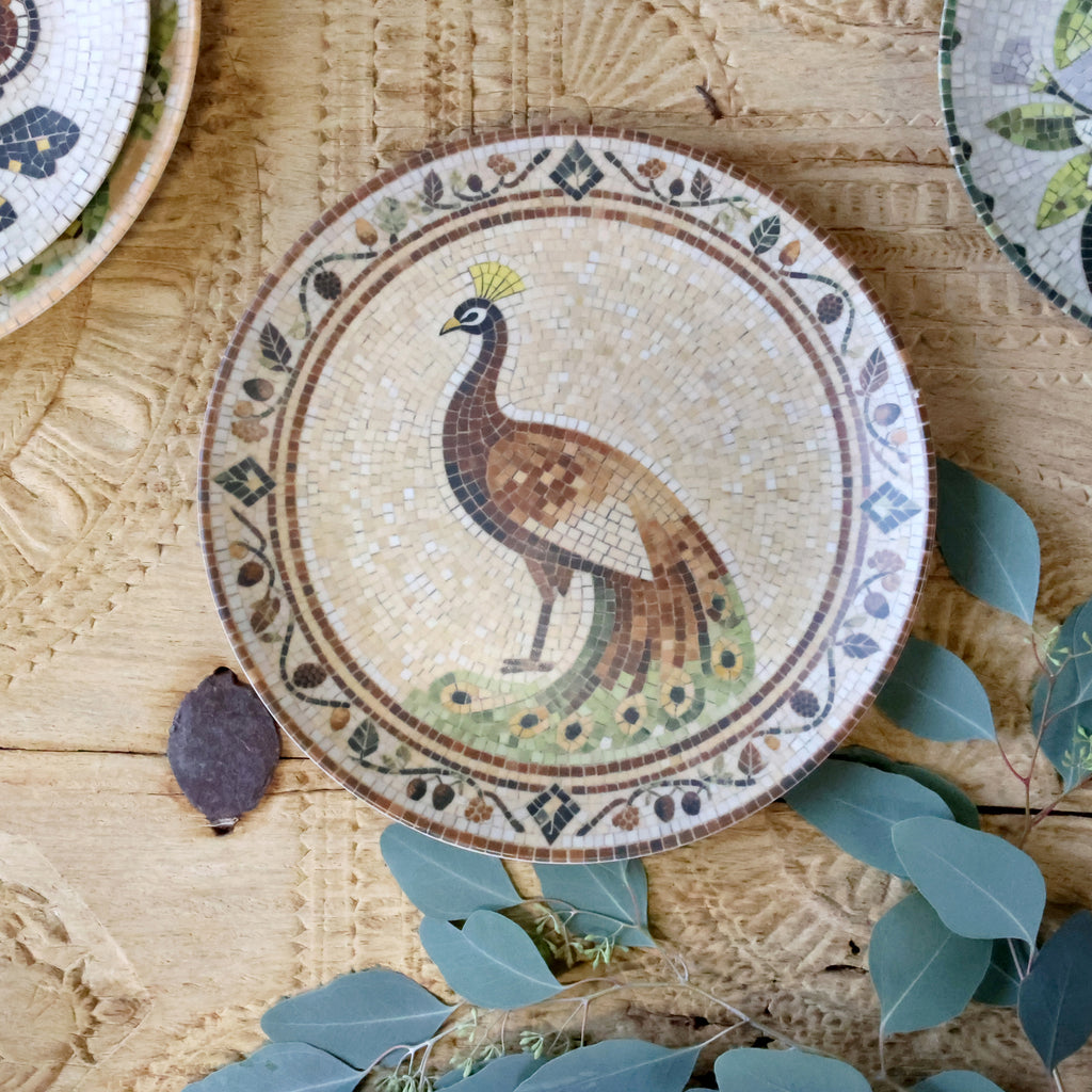 Chartres fat med påfugl – beige og mocca