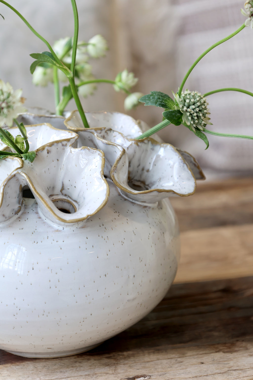 Vase m. 12 huller til blomster