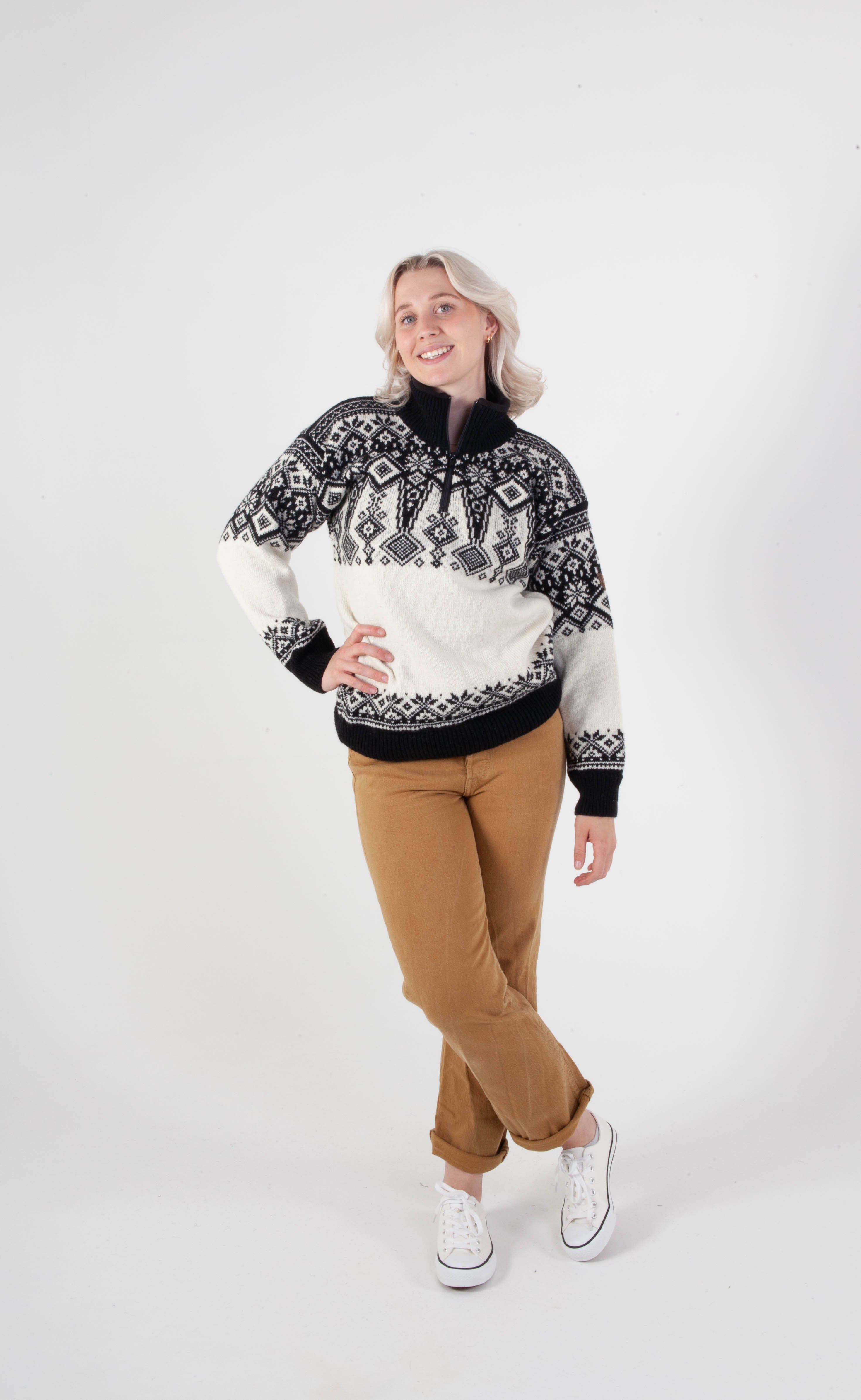 Hallingdal høy hals m/zip hvit/sort